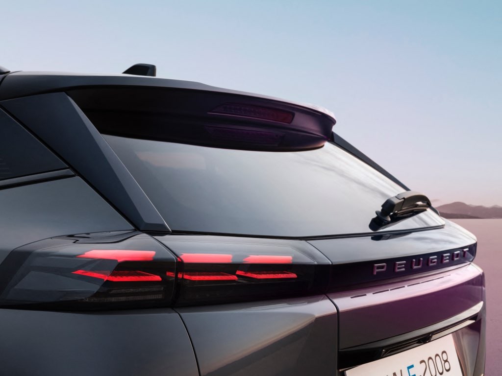 New PEUGEOT E-2008 rear view