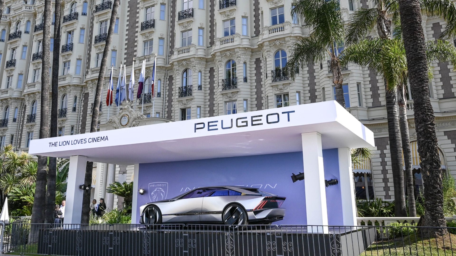 PEUGEOT Inception Concept Car beim Filmfestival von Cannes