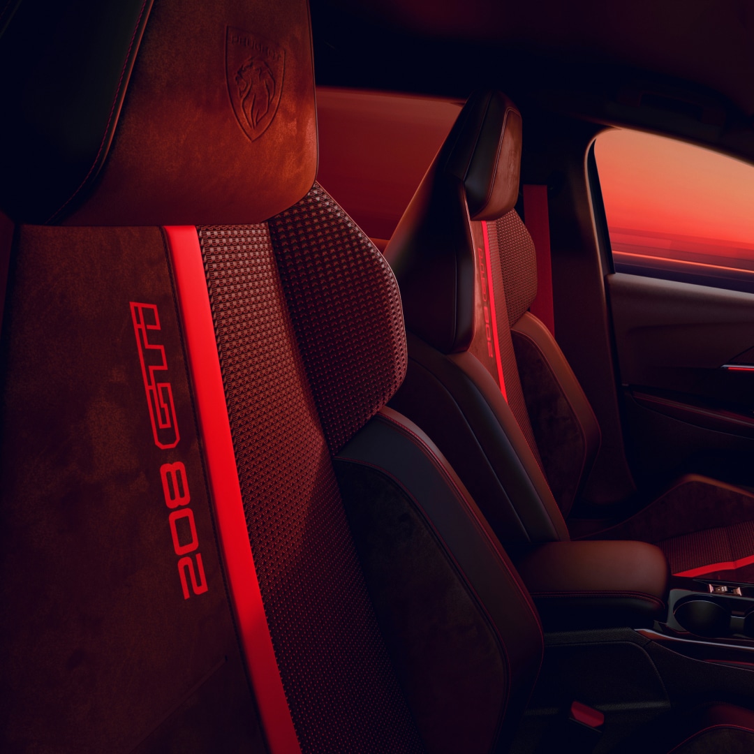 Detail der neuen Sitze des PEUGEOT E-208 GTi.