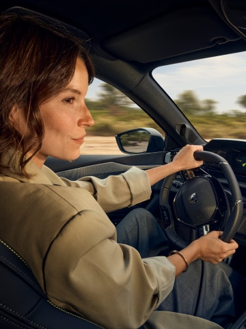 New PEUGEOT E-308 SW, PEUGEOT i-Cockpit®