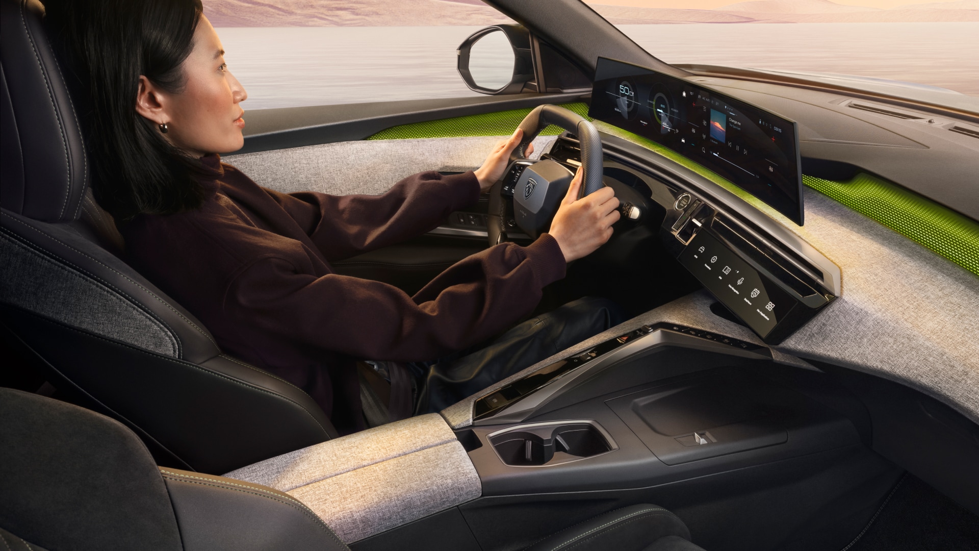 PEUGEOT E-5008 Long Range – Frontansicht