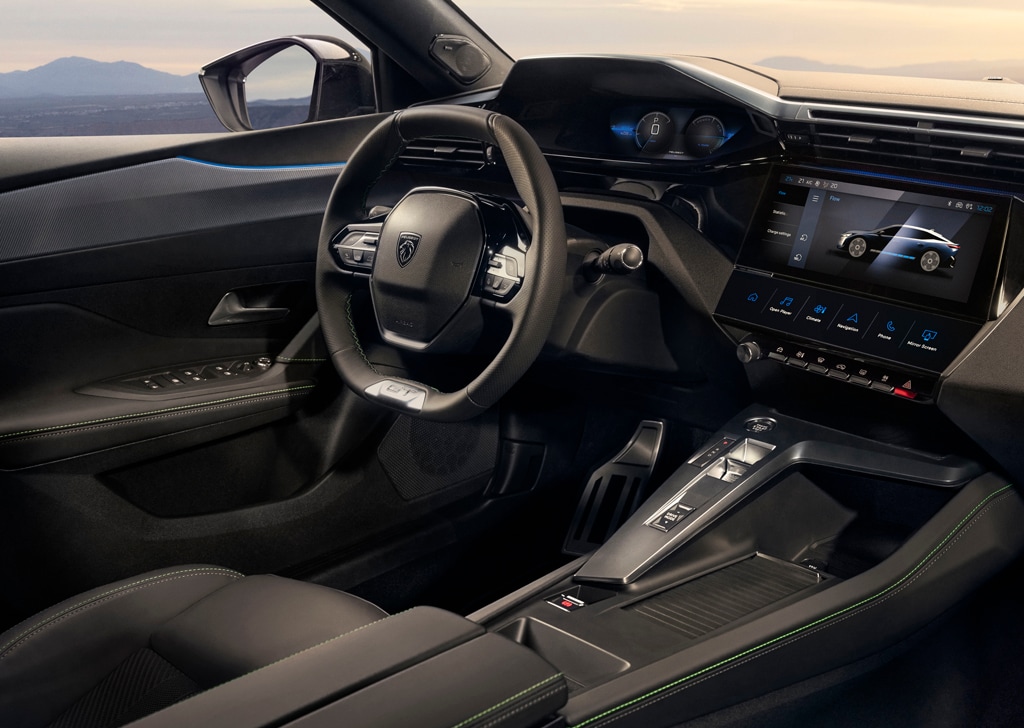 Neuer PEUGEOT E-408 mit i-Cockpit®